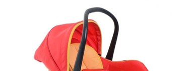 Por qué los bebés no pueden estar más de una hora y media en la silla del coche