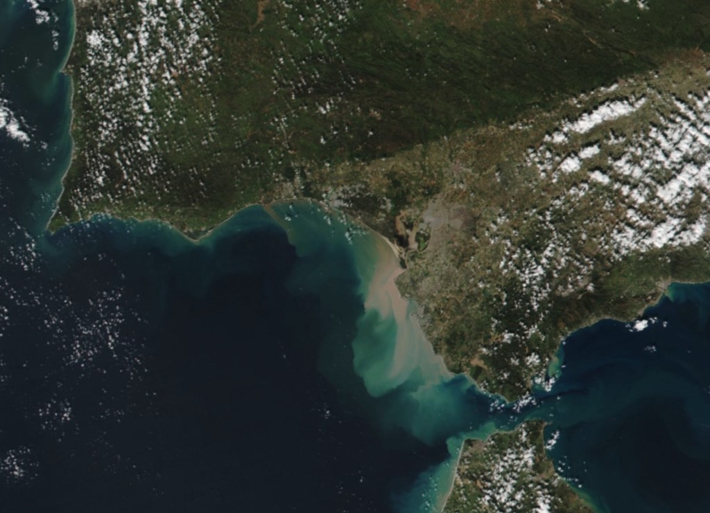 Las lluvias están teniendo otro efecto en Andalucía: playas destruidas e inutilizables ahora que empieza la temporada