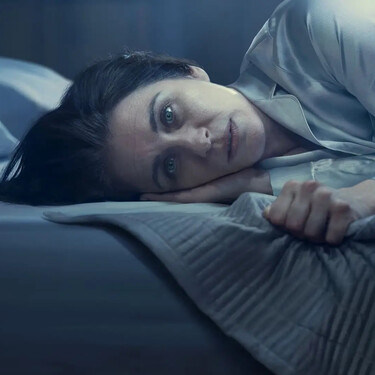 El truco de un psicólogo para dormir mejor hasta con calor: “Mejora la calidad del sueño ya que facilita la regulación térmica”