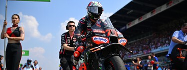 Aprilia puede revolucionar MotoGP con su último invento: un chasis de carbono sin tornillos ni soldaduras que va unido solo con pegamento 