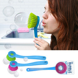 Bubble scrubber para hacer pompas de jabón con los niños mientras lavas los platos
