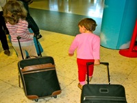 ¿Es posible viajar con más de dos niños pequeños?