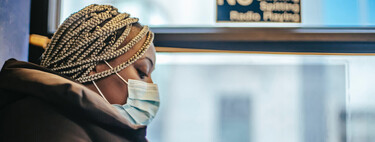 Guía de uso de la mascarilla en el coche y el transporte público: cuándo es obligatoria y cuándo no
