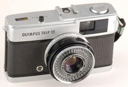 Olympus podría estar preparando una compacta avanzada Micro Cuatro Tercios inspirada en la Trip 35 clásica