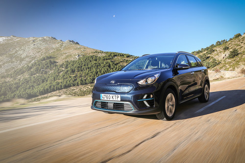 Probamos el Kia e-Niro: hasta 204 CV y 455 km de autonomía para un coche eléctrico con precios relativamente asequibles