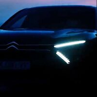 El nuevo Citroën C5 se ha dejado ver antes de su presentación y, no, no va a ser una berlina convencional