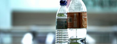 Se supone que, en noviembre, España obligará a las tiendas a cobrar un importe por cada botella y lata vendida. Se supone 