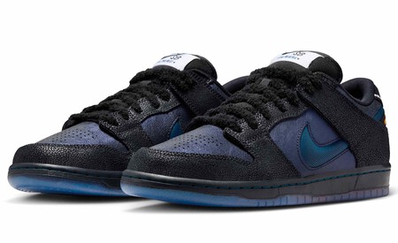 Nike Lanzara Manana Las Zapatillas Azul Noche Con Detalles Primaverales Mas Bonitas Para La Primavera