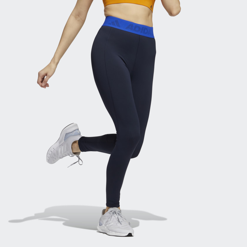 MALLAS TECHFIT BADGE OF SPORT
