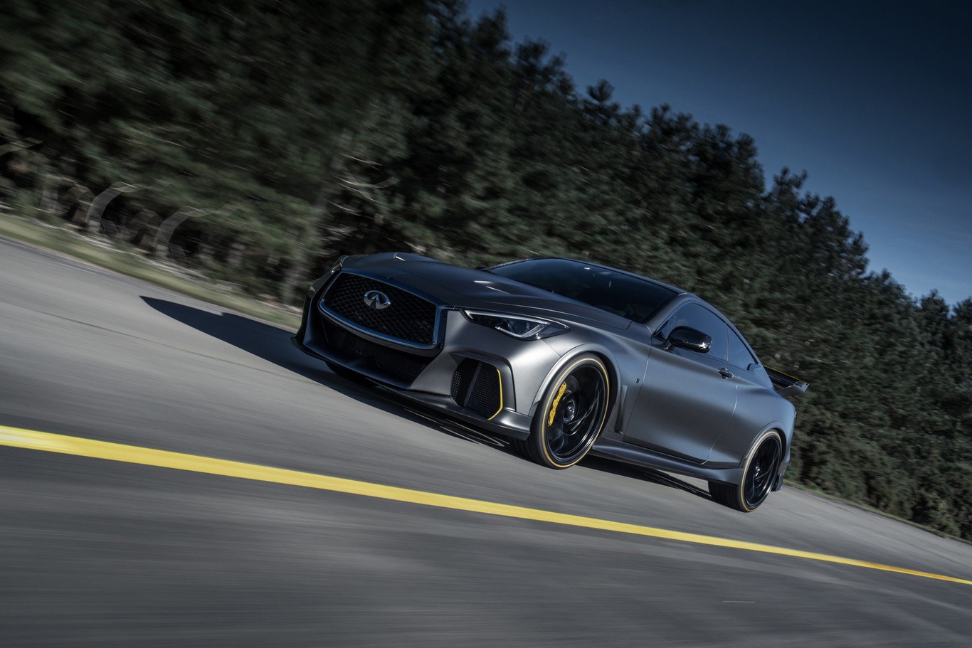 Project Black S Concept, esto es lo que pasa cuando el equipo Renault Sport Fórmula 1 le "mete mano" a un Infiniti
