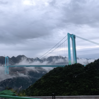 China ha construido el puente más alto del mundo y ha hecho lo que debe: convertirlo en un show