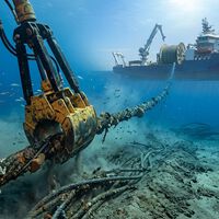 Internet tiene un vertedero bajo el mar. Y alguien lo está aprovechando: la industria de la minería de cables abandonados 
