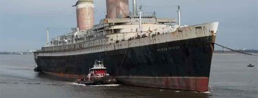El transatlántico de los récords, el más grande y rápido jamás construido, está haciendo su último viaje para convertirse en un gigantesco arrecife bajo el mar
