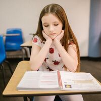 La comprensión lectora de los alumnos españoles se sitúa por debajo de la media de la Unión Europea, según el Informe PISA 2018