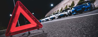 Ya es obligatorio utilizar las balizas V16 conectadas, pero la DGT ha cambiado de opinión sobre el uso de los triángulos: resulta que ahora no te multarán si los pones