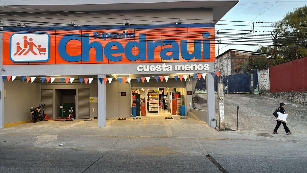 Chedraui no busca vencer a Walmart en México: quiere su propio imperio como Oxxo, y lo está consiguiendo con los Supercitos