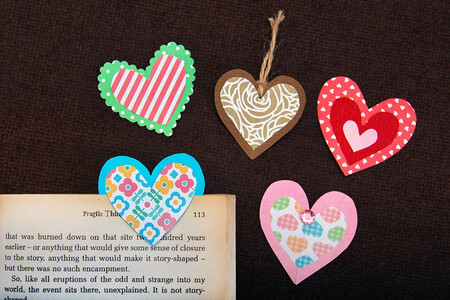 Paperheartbookmark Main3
