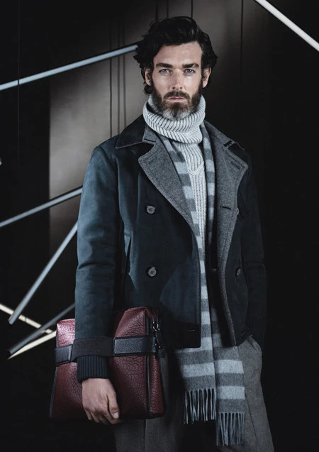 Richard Biedul interpreta al hombre Canali en un interesante ejercicio de estilo