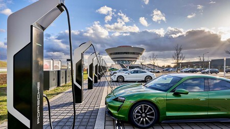 Porsche Taycan 6