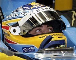 Fernando Alonso cambia de casco