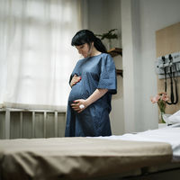 Durante la cuarentena, ¿cuándo debo ir a urgencias si estoy embarazada?