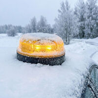 Ya es invierno para la AEMET. Y las balizas conectadas V16 se enfrentan a un problema que la DGT parece no haber contemplado