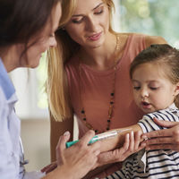 Vacuna de la Meningitis B 'Bexsero': dos de cada tres familias compran la vacuna para sus hijos 