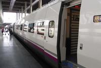 Renfe lanza la tarjeta joven AVE tras el éxito de la reducción de precios en billetes de larga distancia 