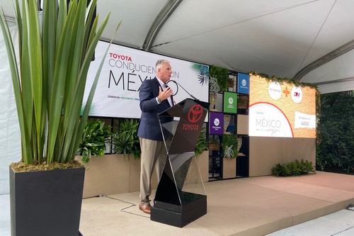 Toyota premia a los 3 ganadores de la segunda edición de Conduciendo un México Mejor