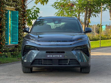 BYD Atto 8