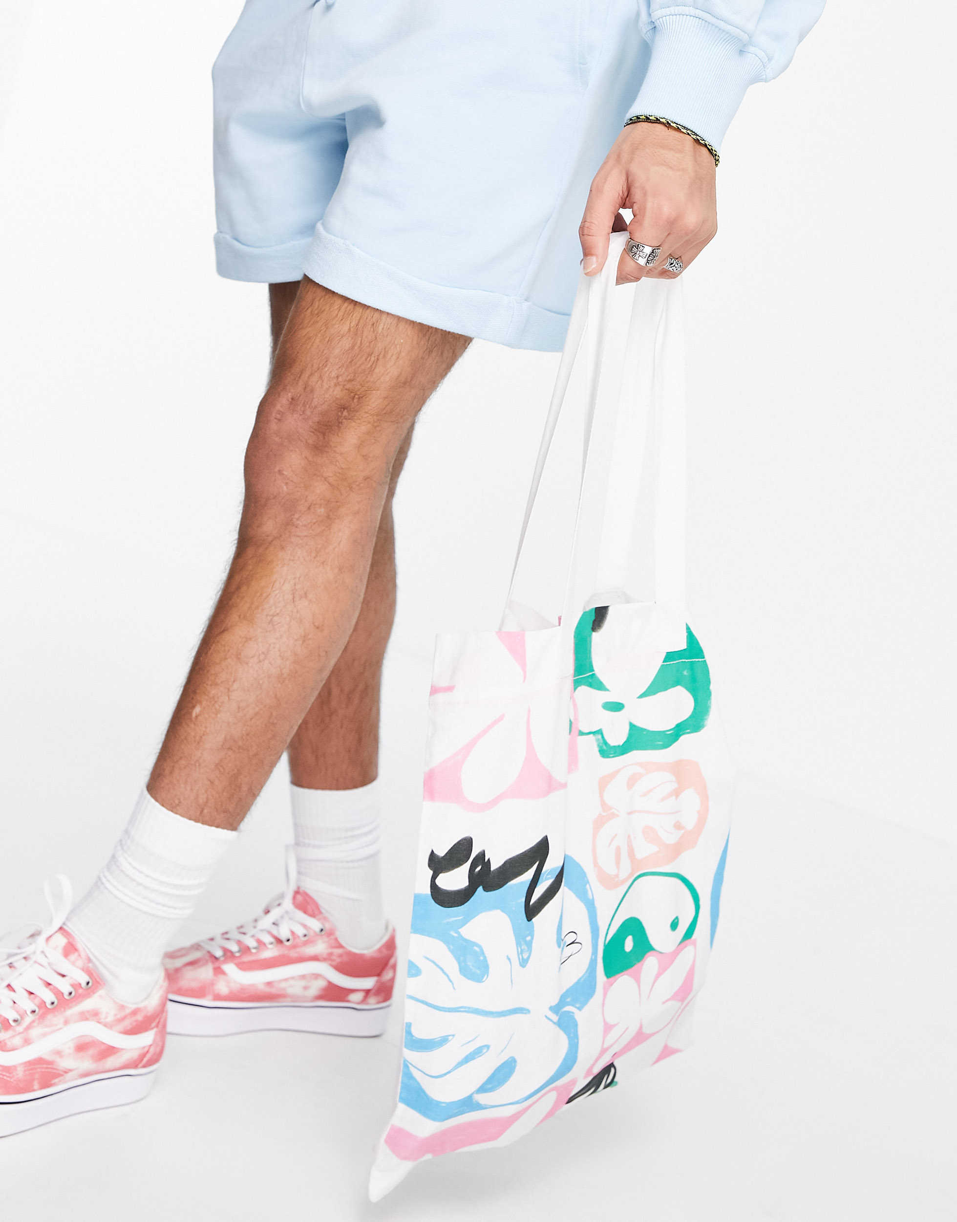 Tote bag