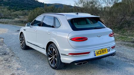Bentley Bentayga Hybrid Prueba Contacto 35