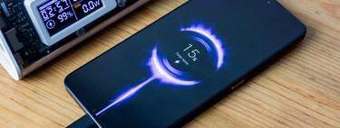Carga rápida por cable o inalámbrica: velocidades máximas y cuál es mejor para la batería de tu móvil