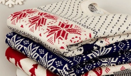 Nos adelantamos a Cortilandia con unos jerseys navideños de la mano de Topman