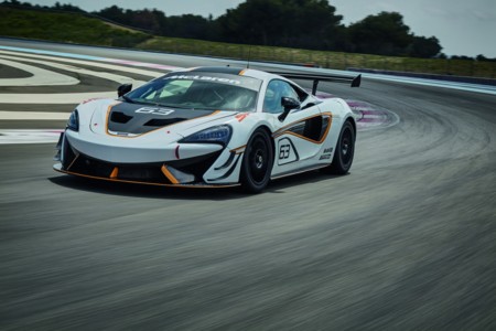 McLaren 570S Sprint, el auto que en las pistas, se siente como en casa