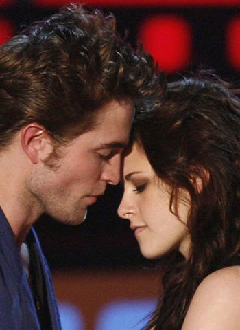 ¿A quién quieres besar?... ¡A Robert Pattinson!
