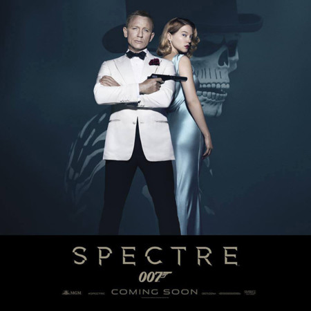 Daniel Craig invita a Léa Seydoux a compartir con él la nueva cartelera de 007 Spectre