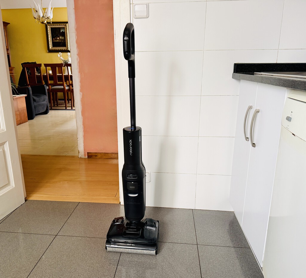 Roborock F25 Ace Pro, análisis: pensaba que era imposible, pero al fin un aspirador ha conseguido que jubile la fregona