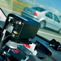 El Gobierno Vasco ya aplica el margen de error en los radares, mientras la DGT sigue multando por velocidad de manera irregular