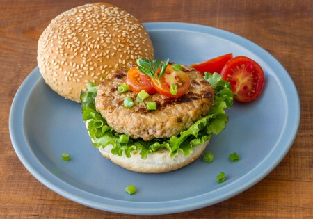 Cómo hacer hamburguesas de atún en lata y avena para el fin de quincena