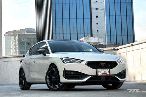 CUPRA León 245, a prueba: el hot-hatch más accesible de México es divertido y amigable con la rutina