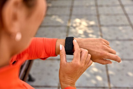 Garmin Lanza Pulsera Sin Pantalla Salud Cirqa Smart Band Xataka Mexico 4