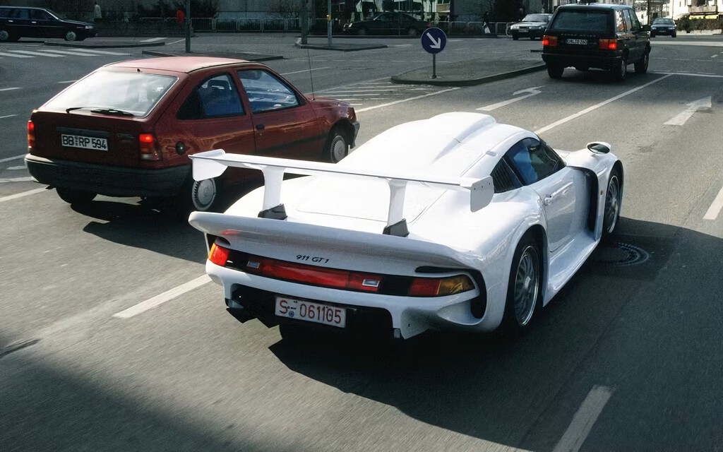 600 CV para ir a comprar el pan: cuando los Grupo C aparecieron por las calles porque querían competir en los circuitos