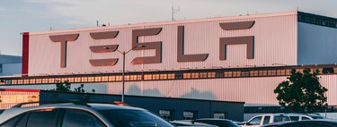 ¿Quieres tener una parte de la empresa más valiosa de Elon Musk? ahora puedes comprar las acciones de Tesla en pesos directamente en la Bolsa de Valores de Colombia