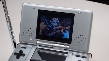 Lo creas o no, puedes jugar con tu Xbox Series X a través de una Nintendo DS, aunque te dejes la vista en el proceso