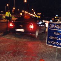 Una conductora que triplicaba la tasa de alcoholemia provoca un accidente grave. La Justicia la exculpa porque ella no quería emborracharse