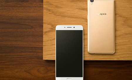 Oppo sigue la estela de Samsung y patenta un móvil plegable con pantalla flexible