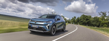 Probamos el nuevo Renault Symbioz híbrido de 160 CV: un SUV práctico y comodísimo para viajar con consumo de diésel