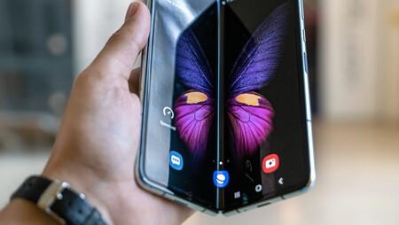Dos prototipos de iPhone plegable habrían pasado las pruebas de durabilidad de Apple, según el Economic Daily News