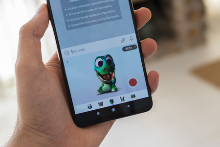 SwiftKey lanza "Puppets", sus propios emojis animados integrados en el teclado: así se usan
